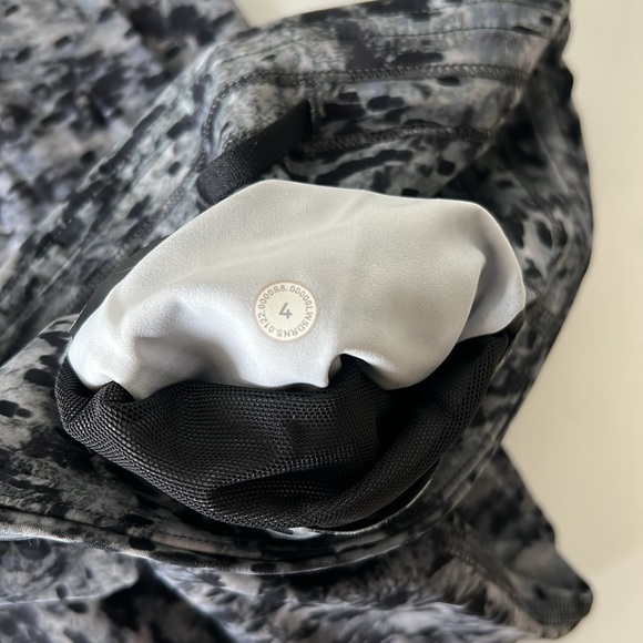 Lululemon Base Pace High-Rise Tight 25" (Estuary Grey Multi pattern) - Picture 7 of 8